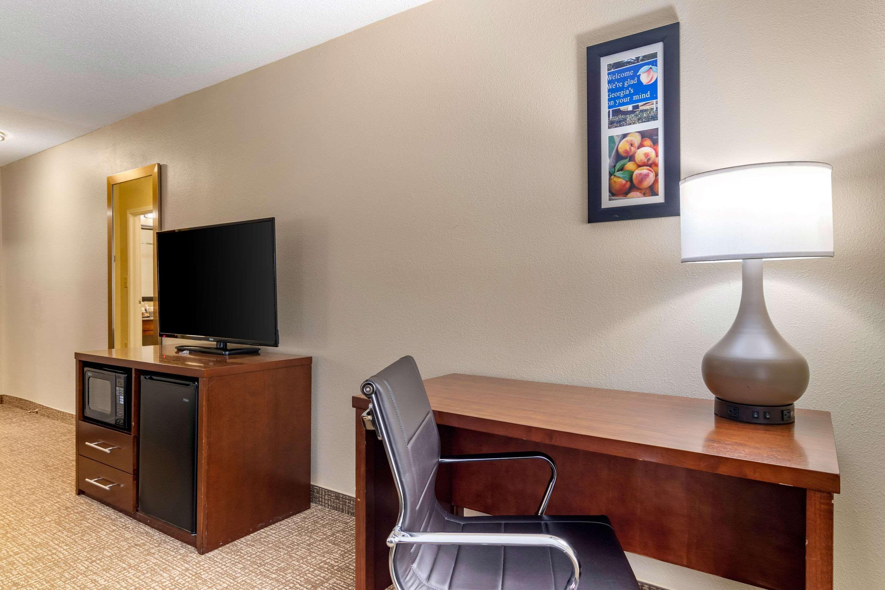Comfort Inn & Suites Macon North I-75 Экстерьер фото