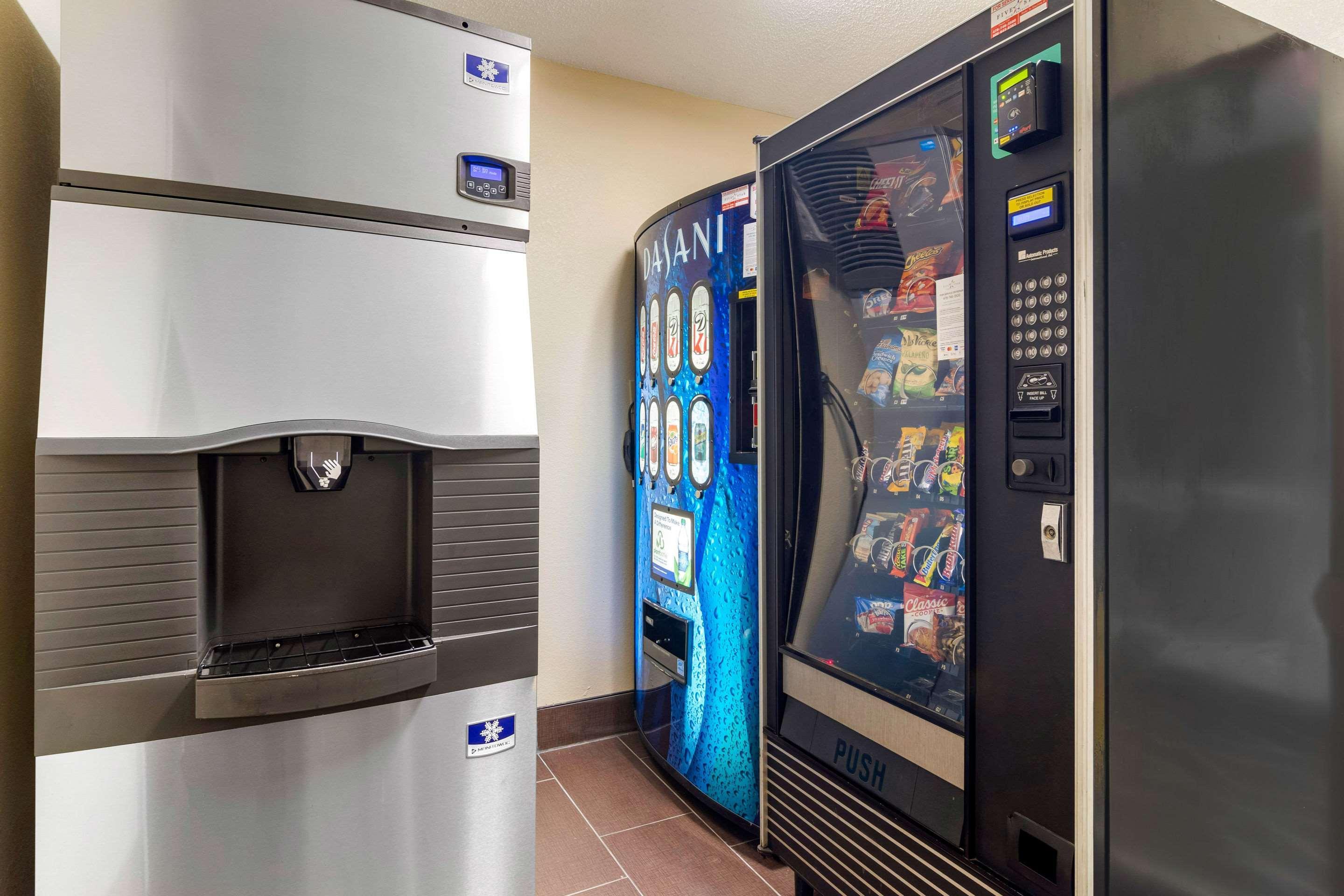 Comfort Inn & Suites Macon North I-75 Экстерьер фото